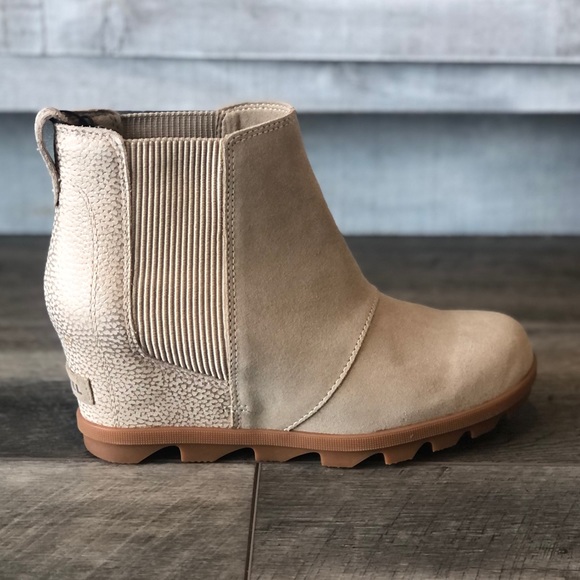 Sorel Shoes - Joan of Arctic Wedge II Chelsea SZ 9.5